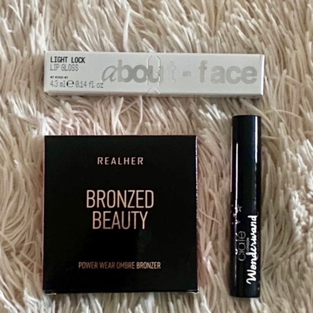 Make up bundle